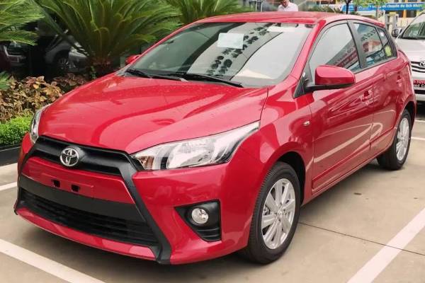 Toyota-Yaris-E-1-600x400